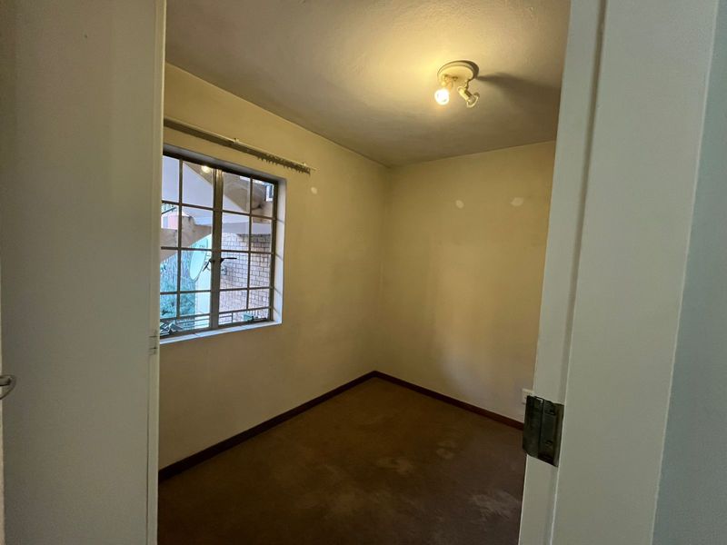 Apartment For Sale in Die Hoewes - Photo 7