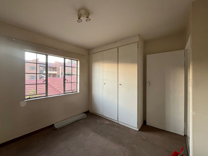 Apartment For Sale in Die Hoewes - Photo 6