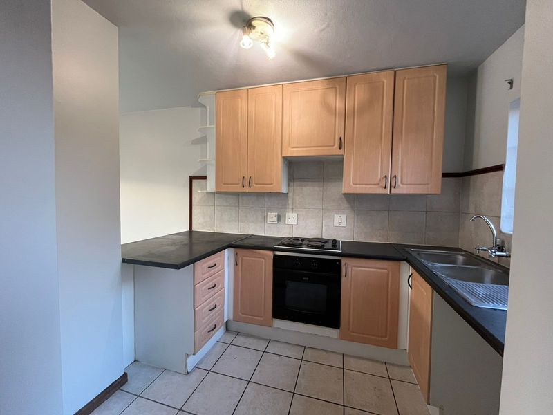 Apartment For Sale in Die Hoewes - Photo 4