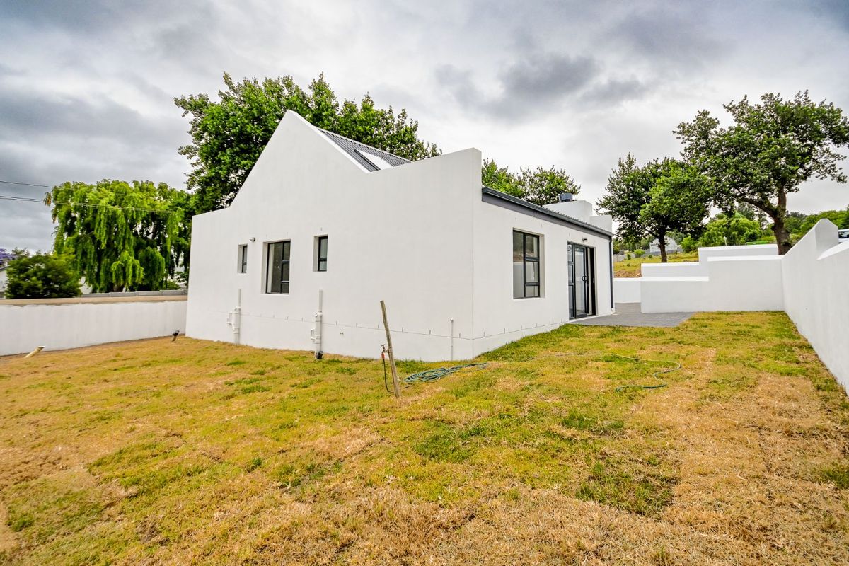 House For Sale in Grabouw Central - Photo 3