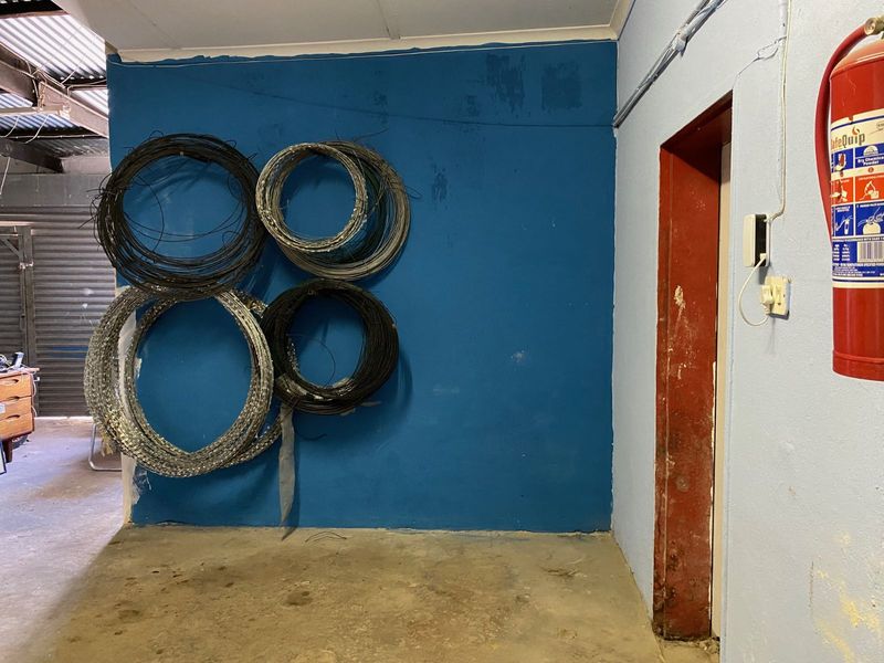 Commercial To Rent in Diep River - Photo 10