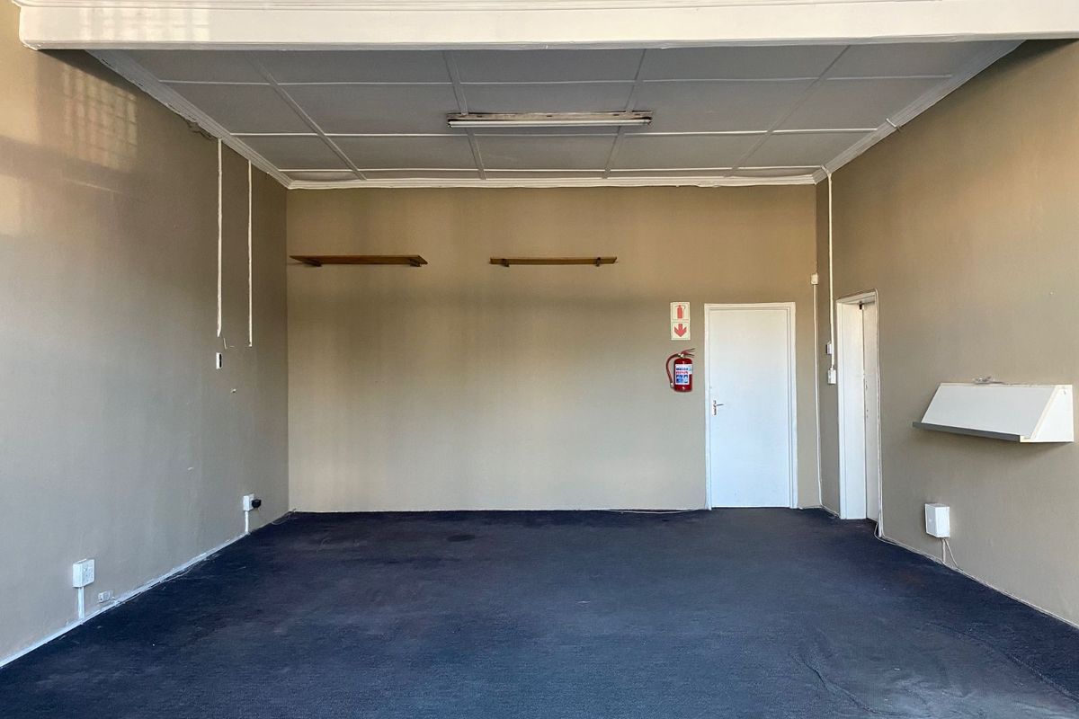 Commercial To Rent in Diep River - Photo 4