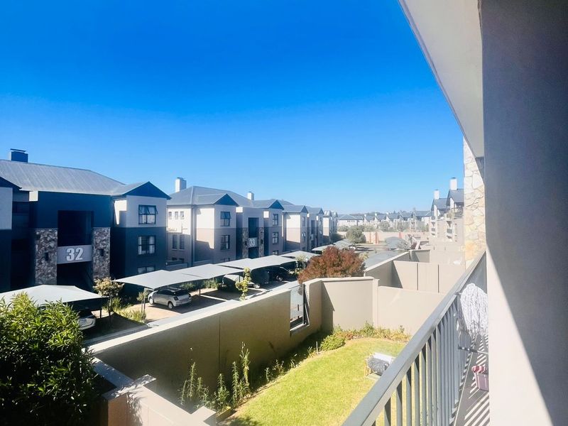 Apartment For Sale in Waterfall - Photo 9