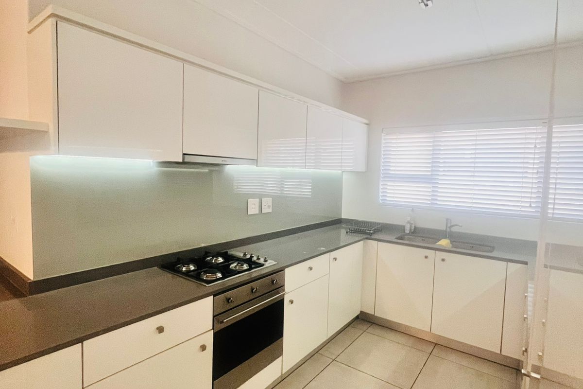 Apartment For Sale in Waterfall - Photo 4