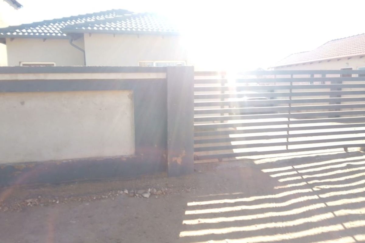 House For Sale in Southern Gateway - Photo 5