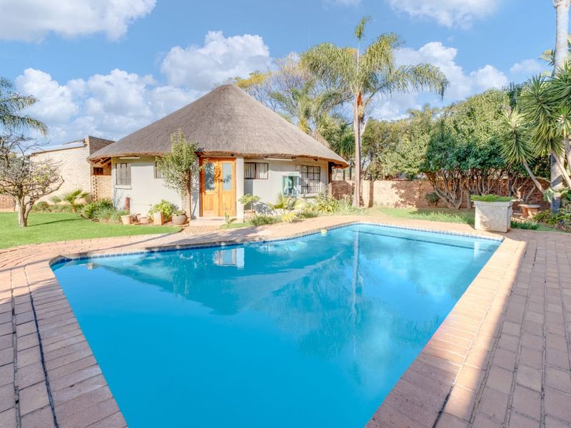 Apartment For Sale in Wilgeheuwel - Photo 6