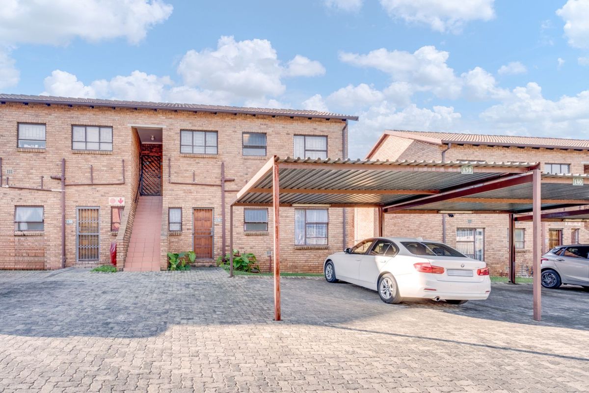 Apartment For Sale in Wilgeheuwel - Photo 5