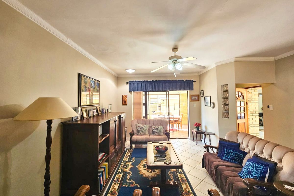 House For Sale in Heather Park - Photo 5