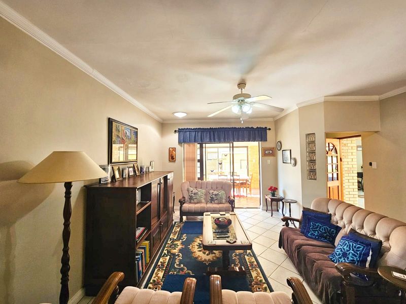 House For Sale in Heather Park - Photo 5