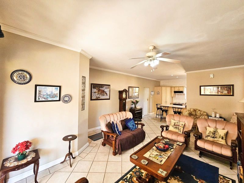 House For Sale in Heather Park - Photo 4