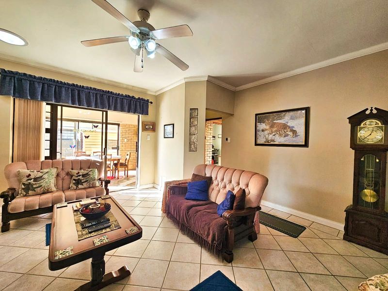 House For Sale in Heather Park - Photo 7