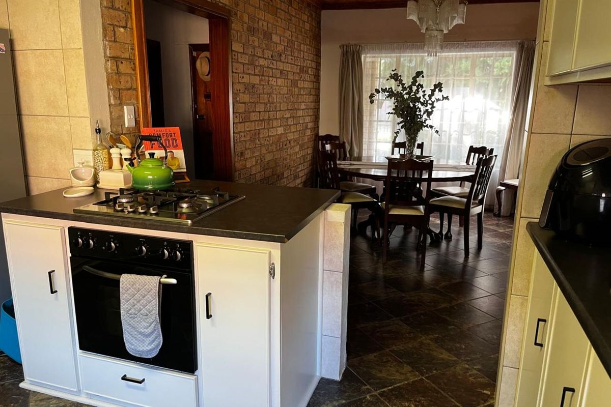 House For Sale in Bloemhof Central - Photo 3