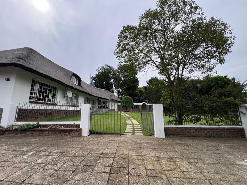 House For Sale in Volksrust Central - Photo 2