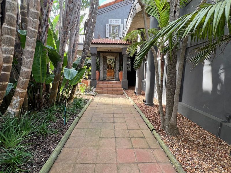 House For Sale in Linkside - Photo 2