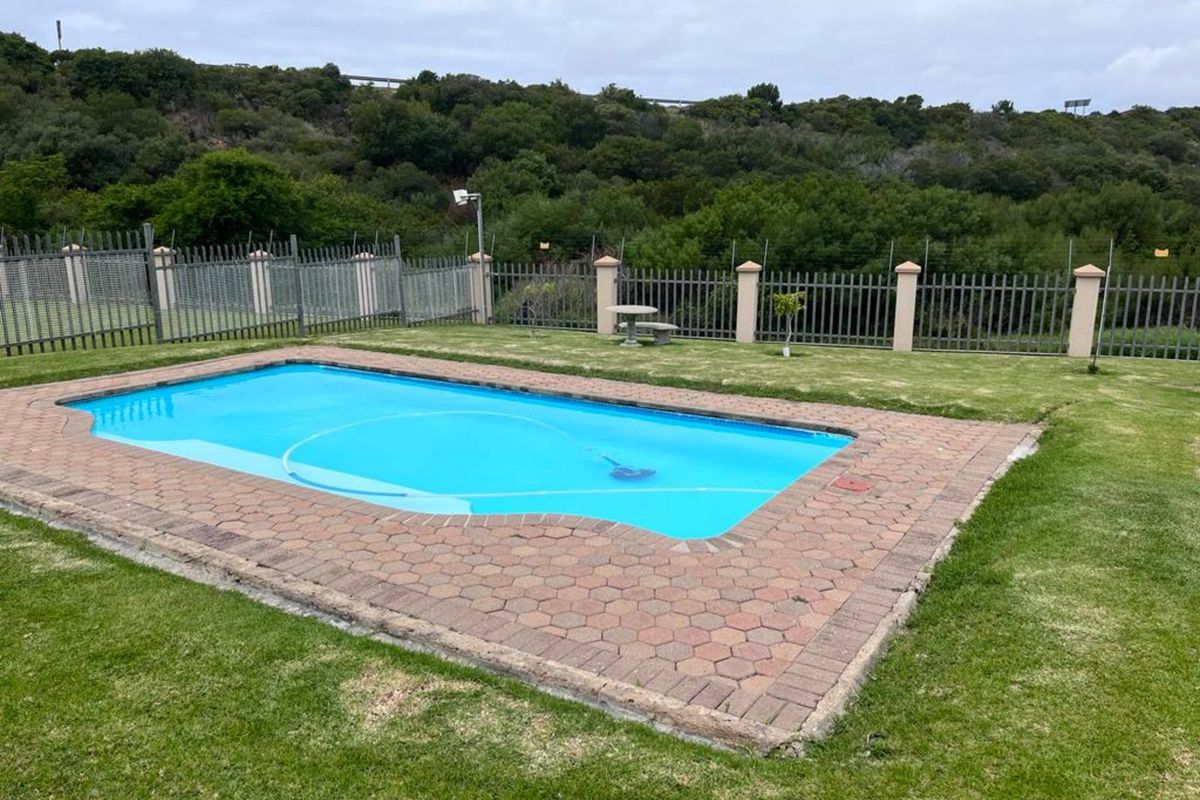 Townhouse For Sale in Island View - Photo 3