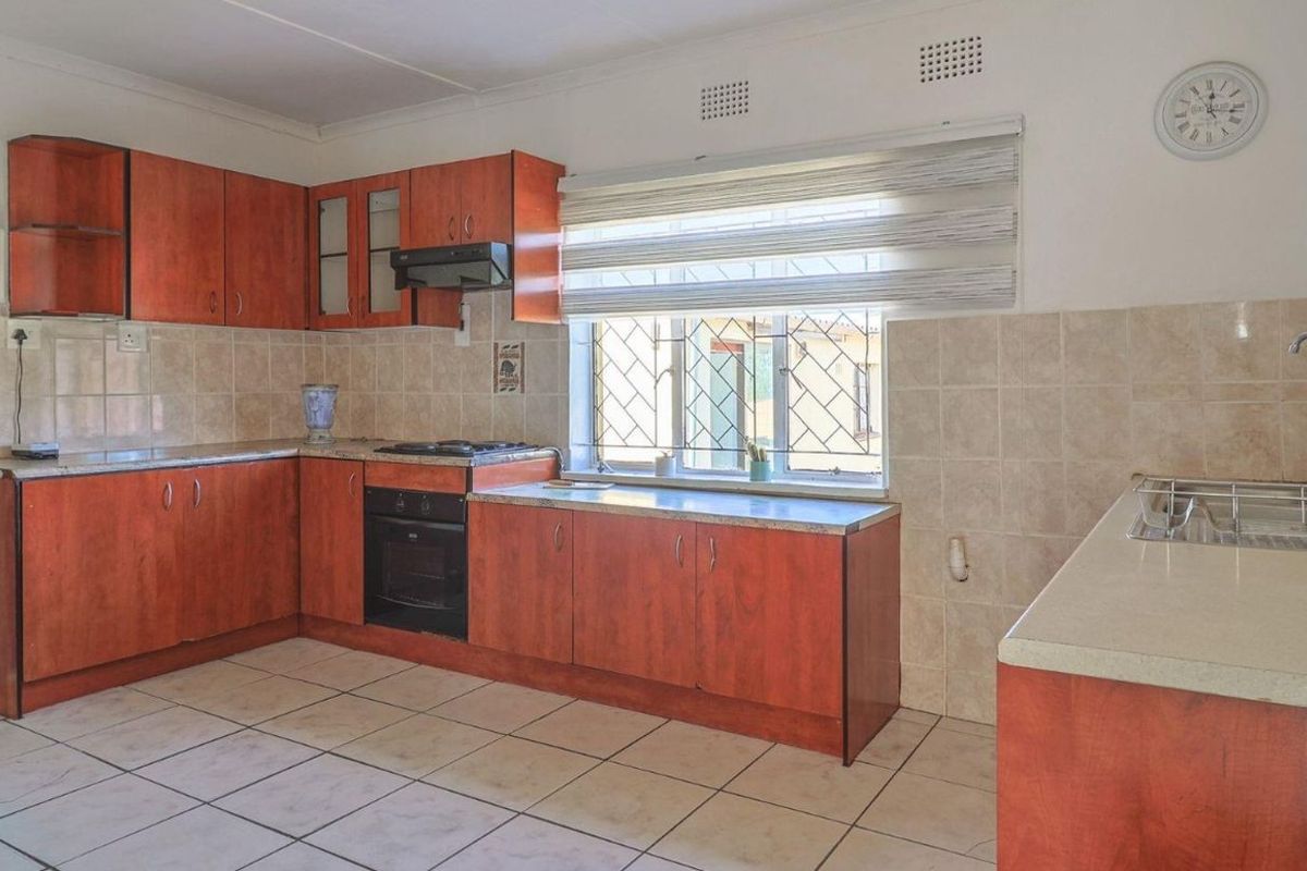 House For Sale in Reefhaven - Photo 3