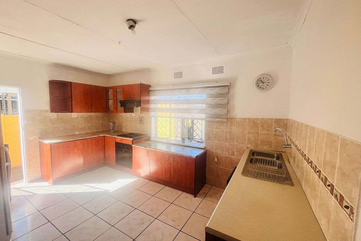 House For Sale in Reefhaven - Photo 5