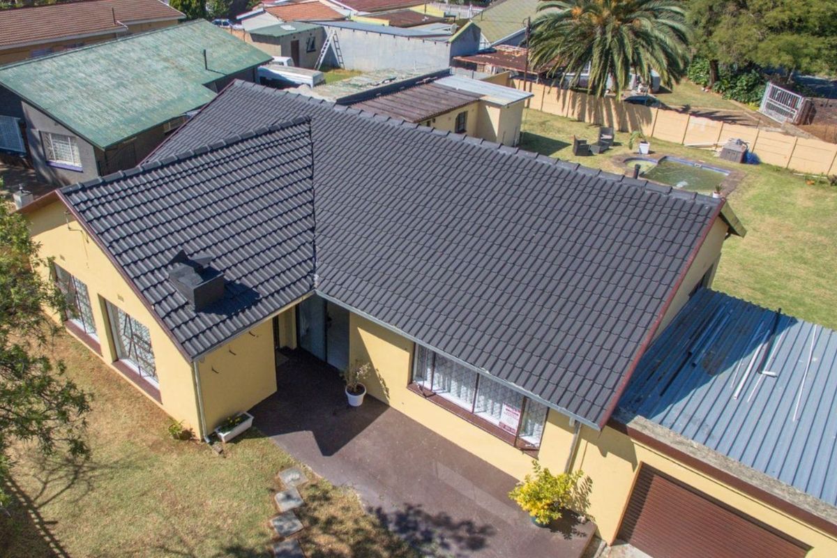 House For Sale in Reefhaven - Photo 2