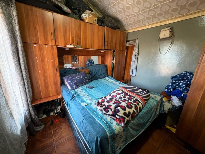 House For Sale in Roodepan - Photo 8