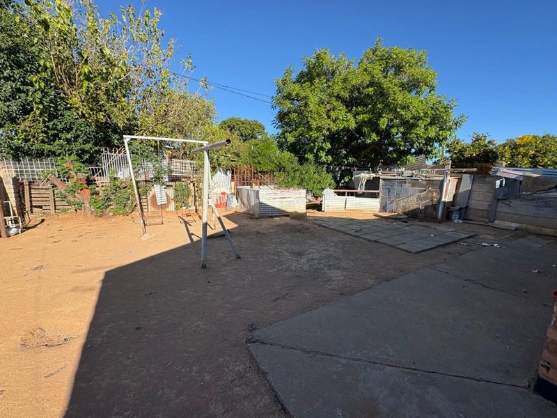 House For Sale in Roodepan - Photo 10