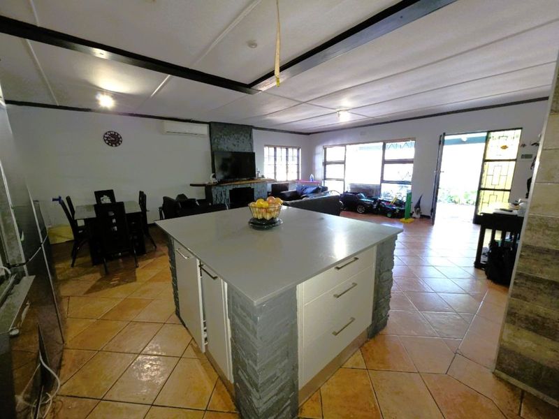 House For Sale in George South - Photo 8