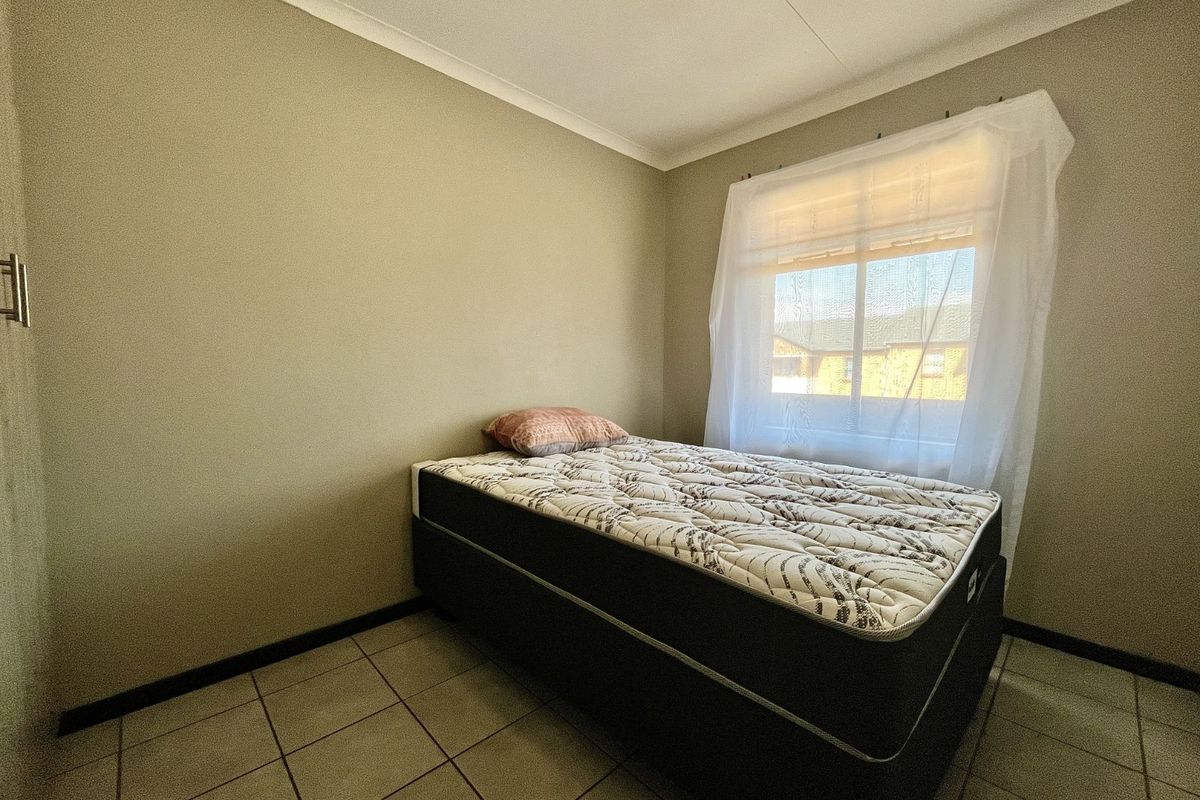 Apartment For Sale in Heuweloord - Photo 5