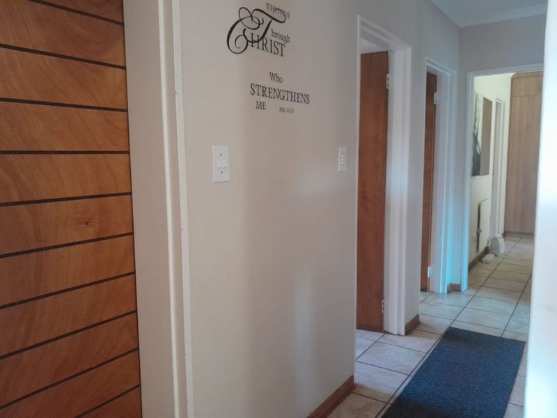Townhouse For Sale in Kuruman Central - Photo 8