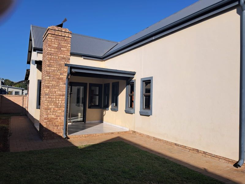 House For Sale in Montana - Photo 2