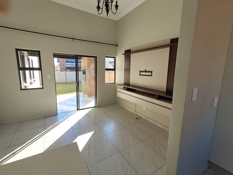 House For Sale in Montana - Photo 8