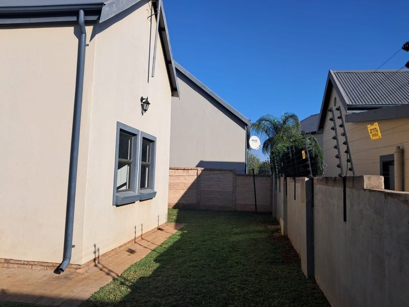 House For Sale in Montana - Photo 3