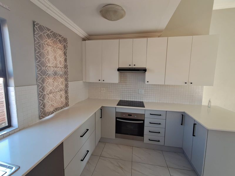 House For Sale in Montana - Photo 5