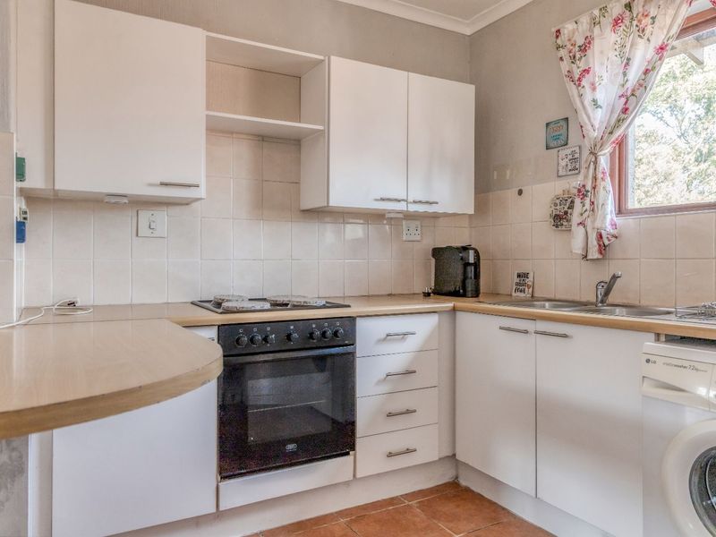 Apartment For Sale in Northwold - Photo 9