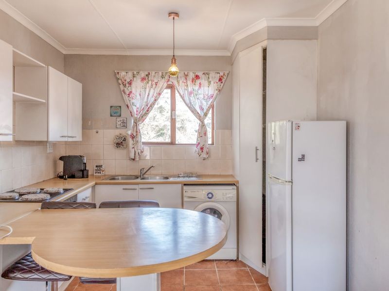 Apartment For Sale in Northwold - Photo 8