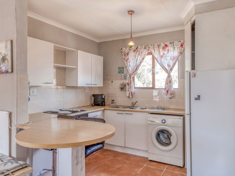 Apartment For Sale in Northwold - Photo 7