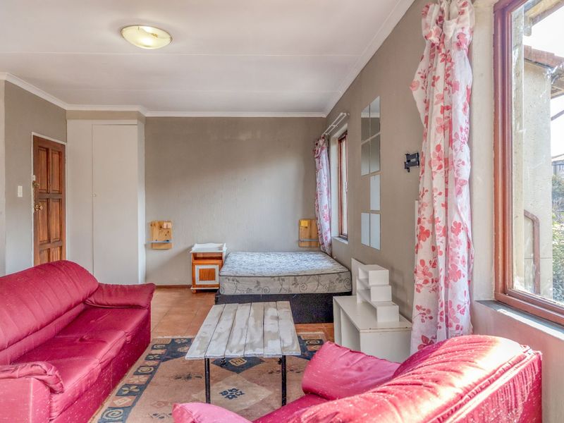 Apartment For Sale in Northwold - Photo 4