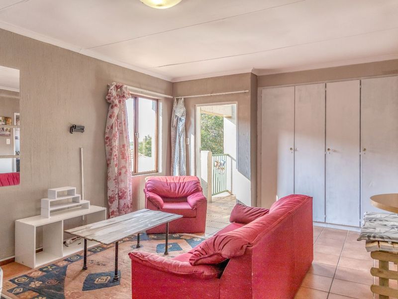 Apartment For Sale in Northwold - Photo 3