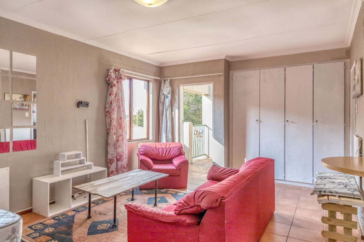 Apartment For Sale in Northwold - Photo 3