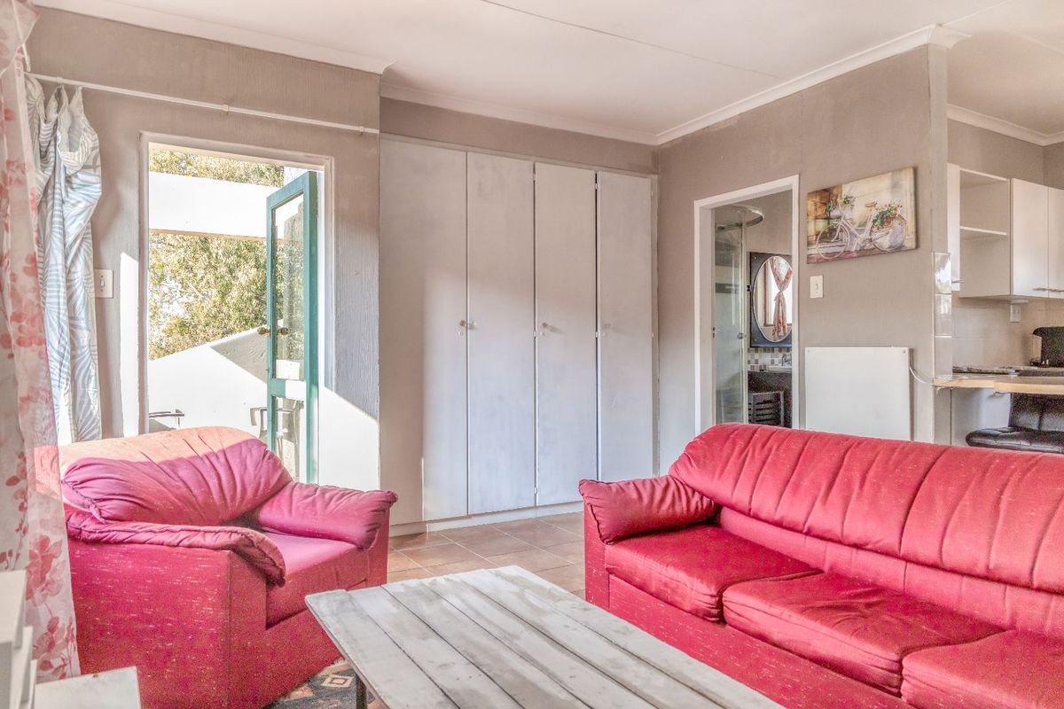 Apartment For Sale in Northwold - Photo 5