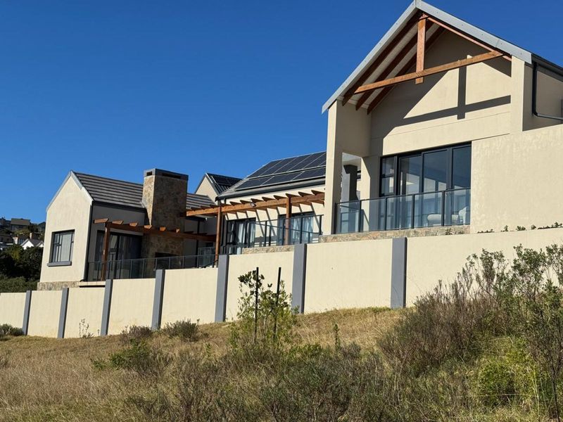 House For Sale in Outeniquasbosch - Photo 2