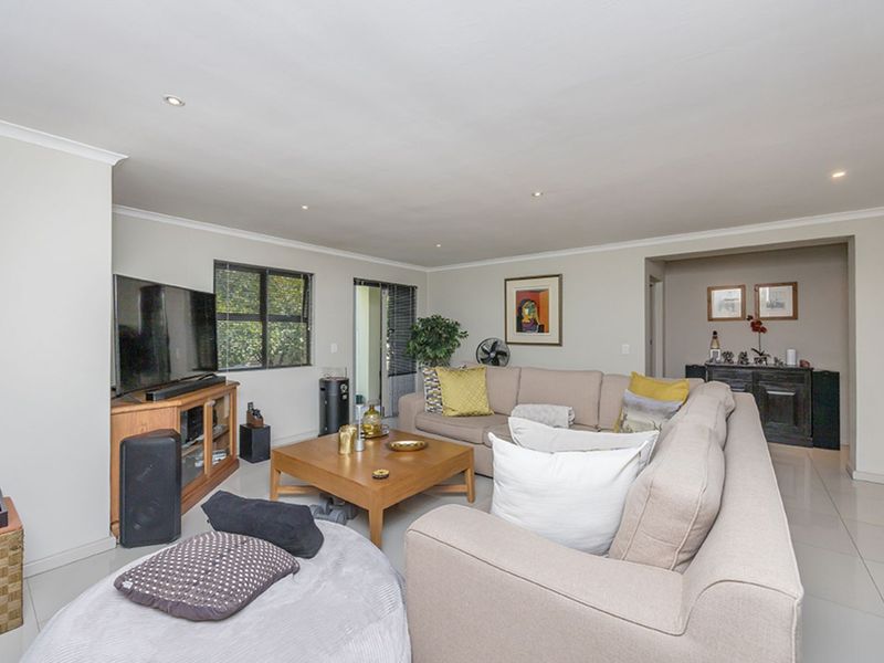Apartment For Sale in Rondebosch - Photo 4