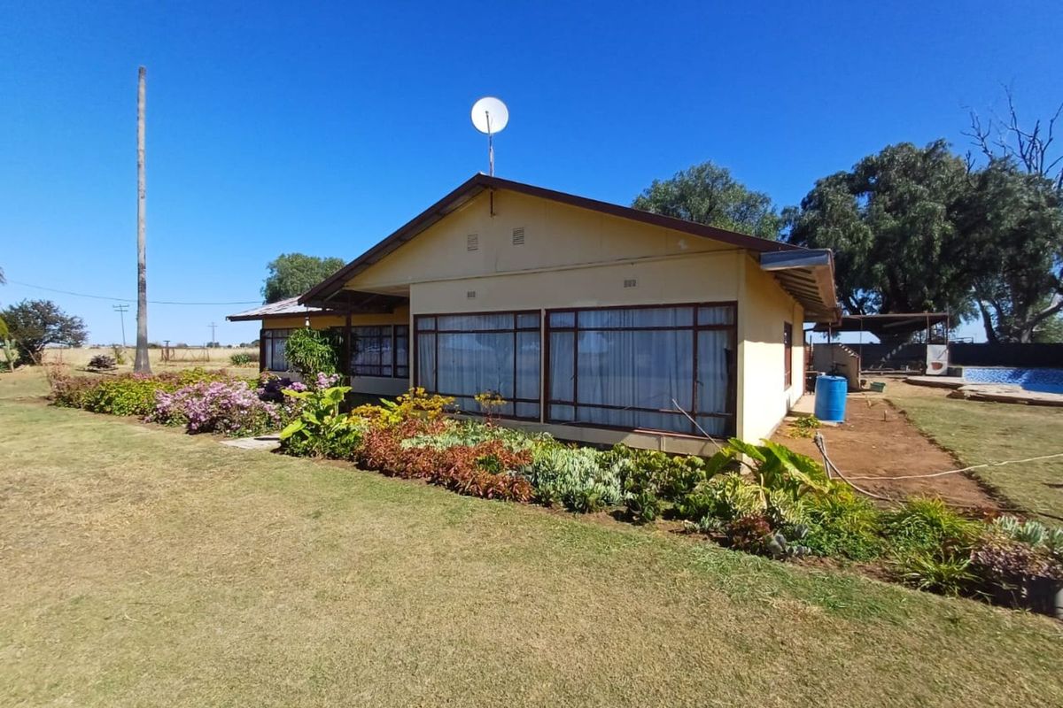 Farm For Sale in Geysdorp - Photo 3