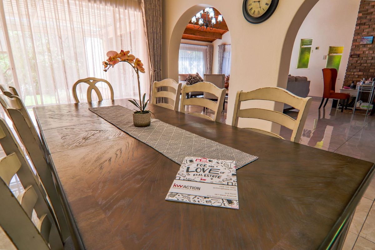 House For Sale in Wierda Park - Photo 4