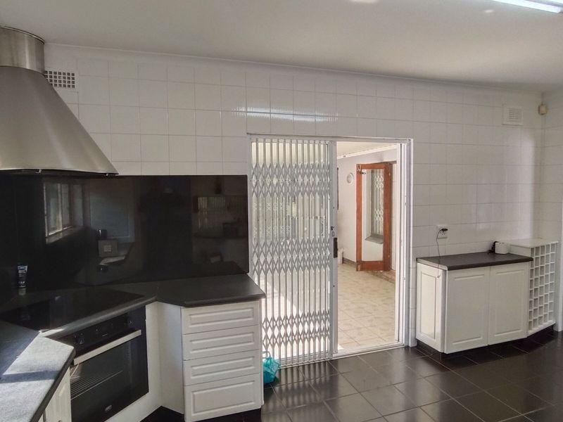 House For Sale in Kloof Central - Photo 10