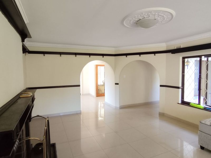 House For Sale in Kloof Central - Photo 8