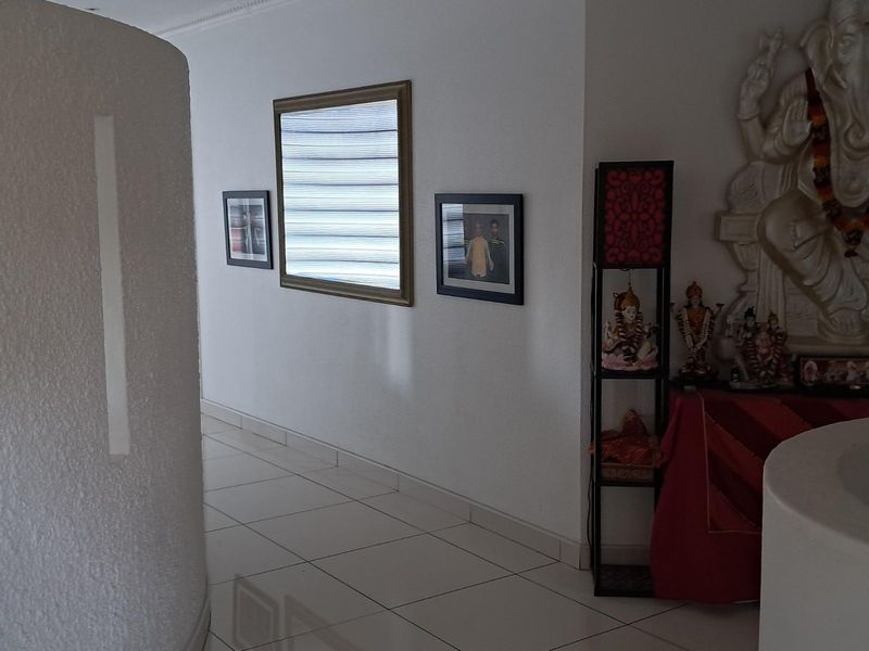 House For Sale in Dawncrest - Photo 6
