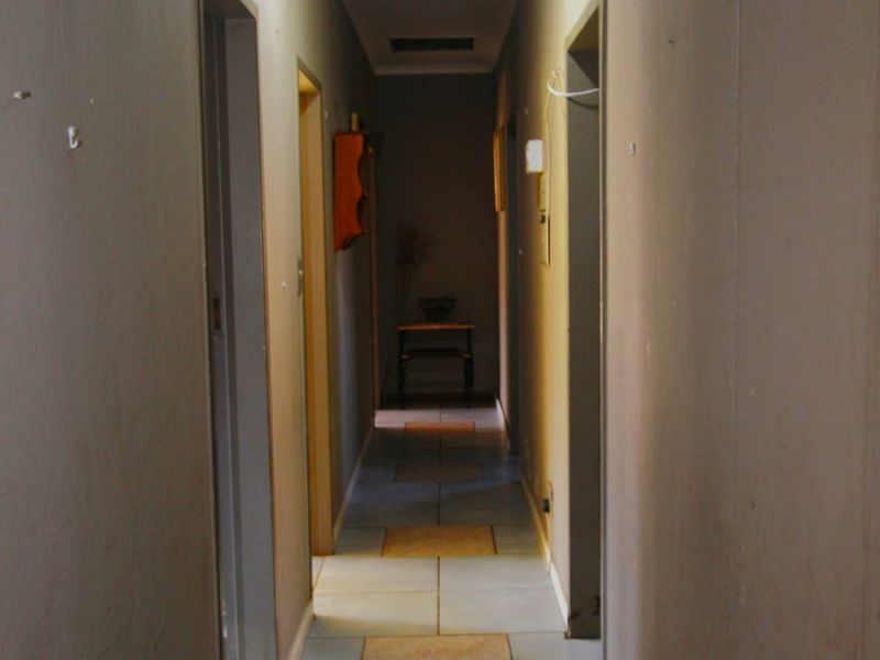 House For Sale in Ermelo Central - Photo 9