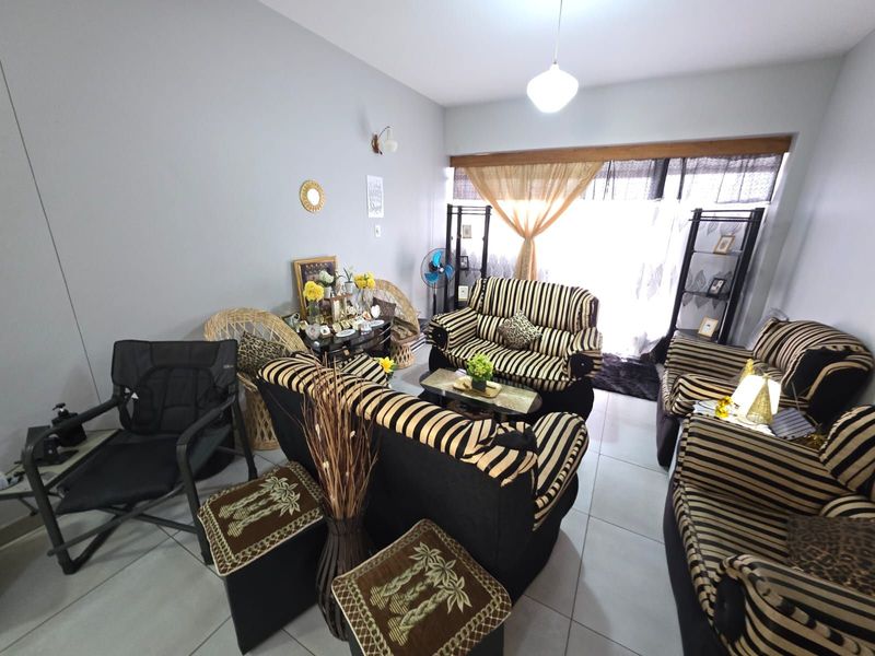 Apartment For Sale in Kimberley Central - Photo 3