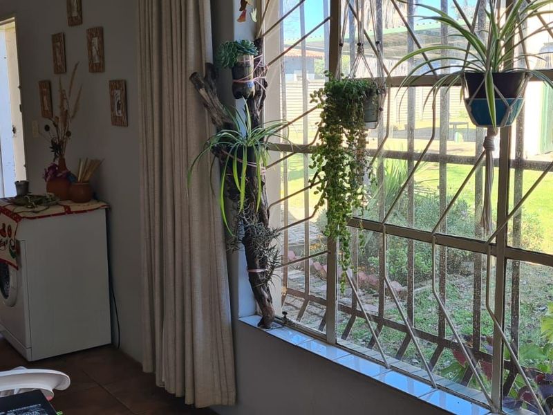 House For Sale in Rayton Central - Photo 10