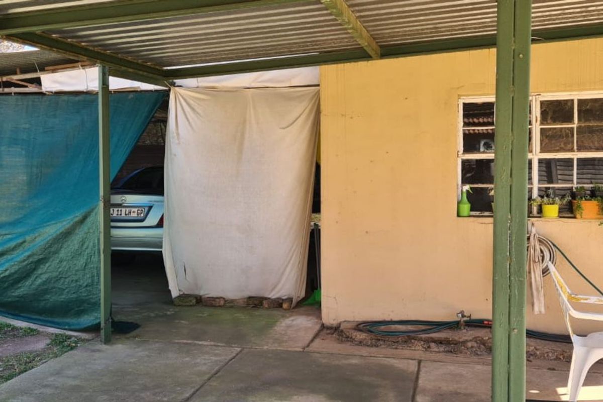 House For Sale in Rayton Central - Photo 2