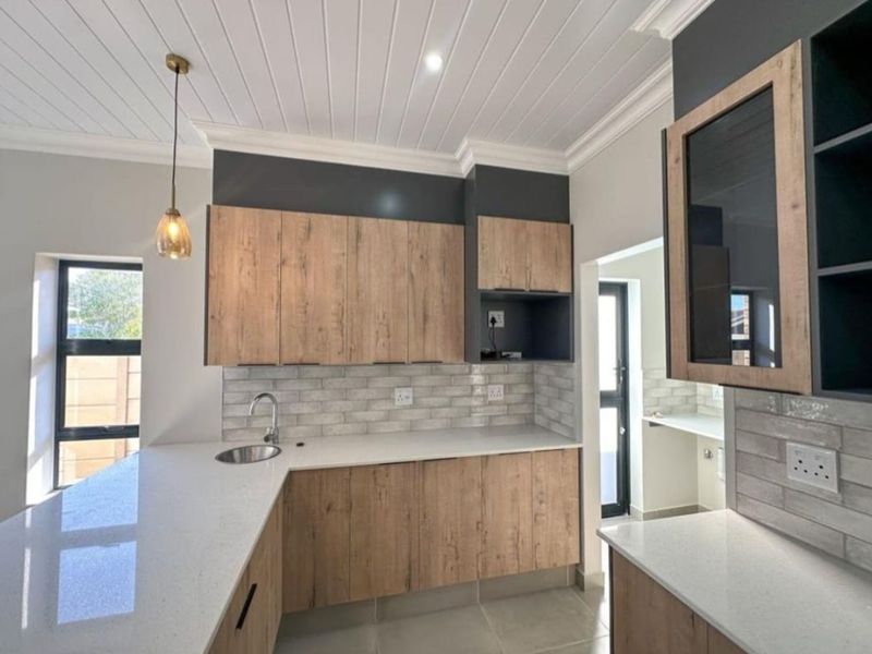 House For Sale in Dana Bay - Photo 8